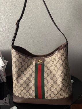 Gucci Beige GG Supreme Shoulder Bag with Green-Red Web Stripe